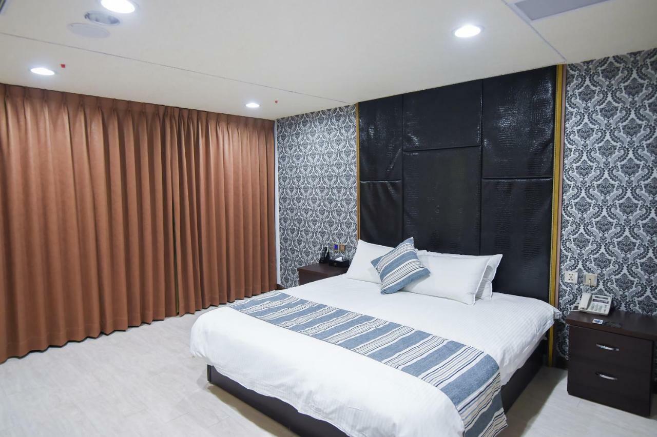 Hosin Hotel Ταϊχούνγκ Εξωτερικό φωτογραφία
